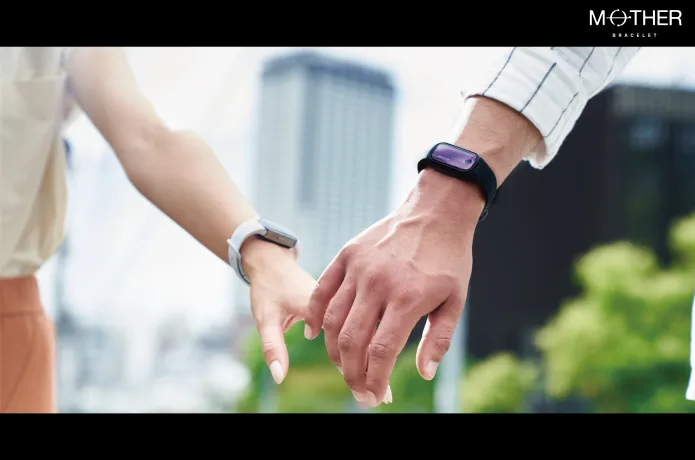 MOTHER Bracelet: First no-charging health tracker 